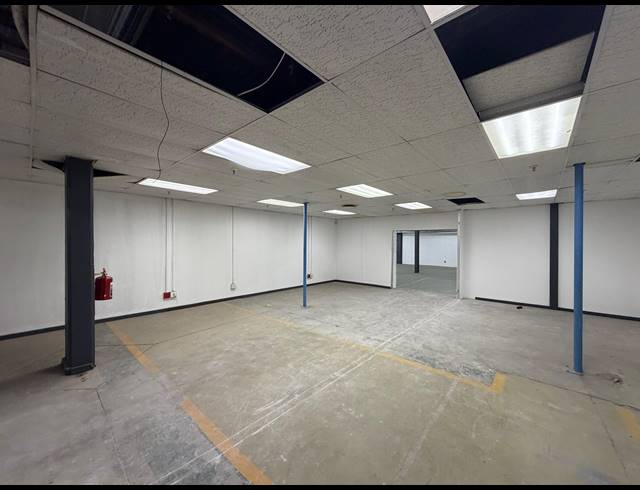 676M² WAREHOUSE TO LET IN VORNA VALLEY